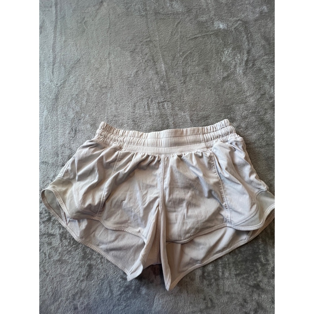Lululemon Hotty Hot Shorts Women's 4 Reg White Ivory 2.5" Running Lined